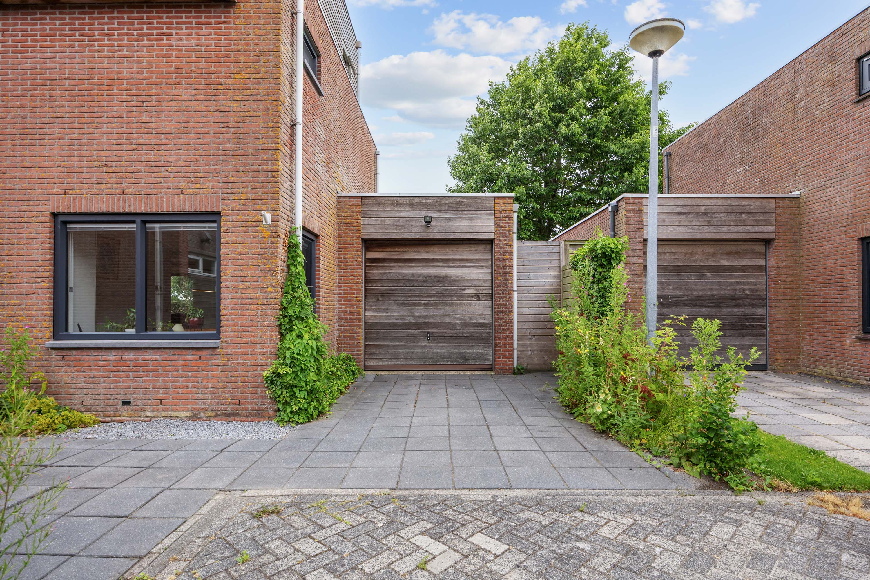 Vrijstaande woning te koop: Leegeweg 1-44, Groningen