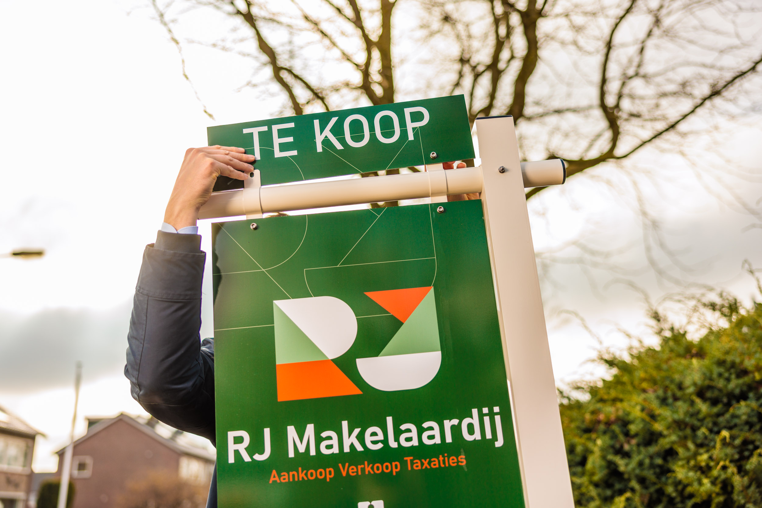RJ Makelaardij te koop